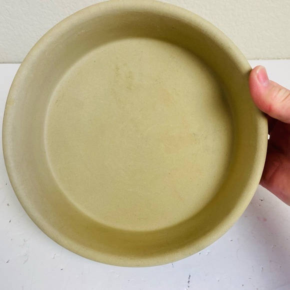 The Pampered Chef 8” Deep Dish Round Stoneware - Picture 2 of 3
